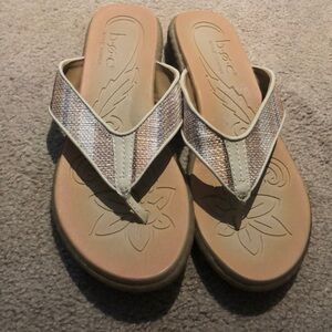 Woman’s flip flop sandals Born Concept size 9